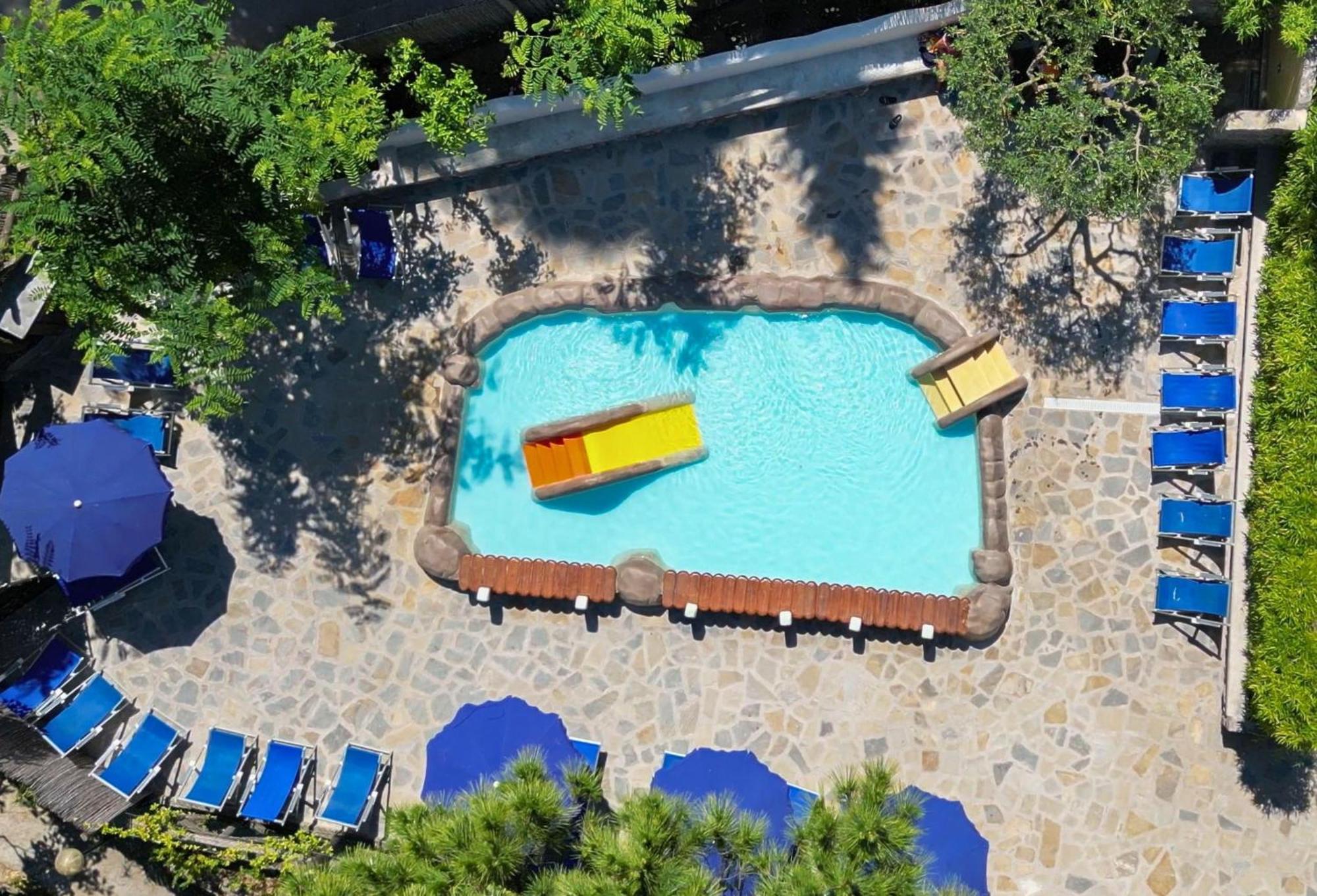 Village Camping Santa Fortunata - Campogaio Сорренто Екстер'єр фото