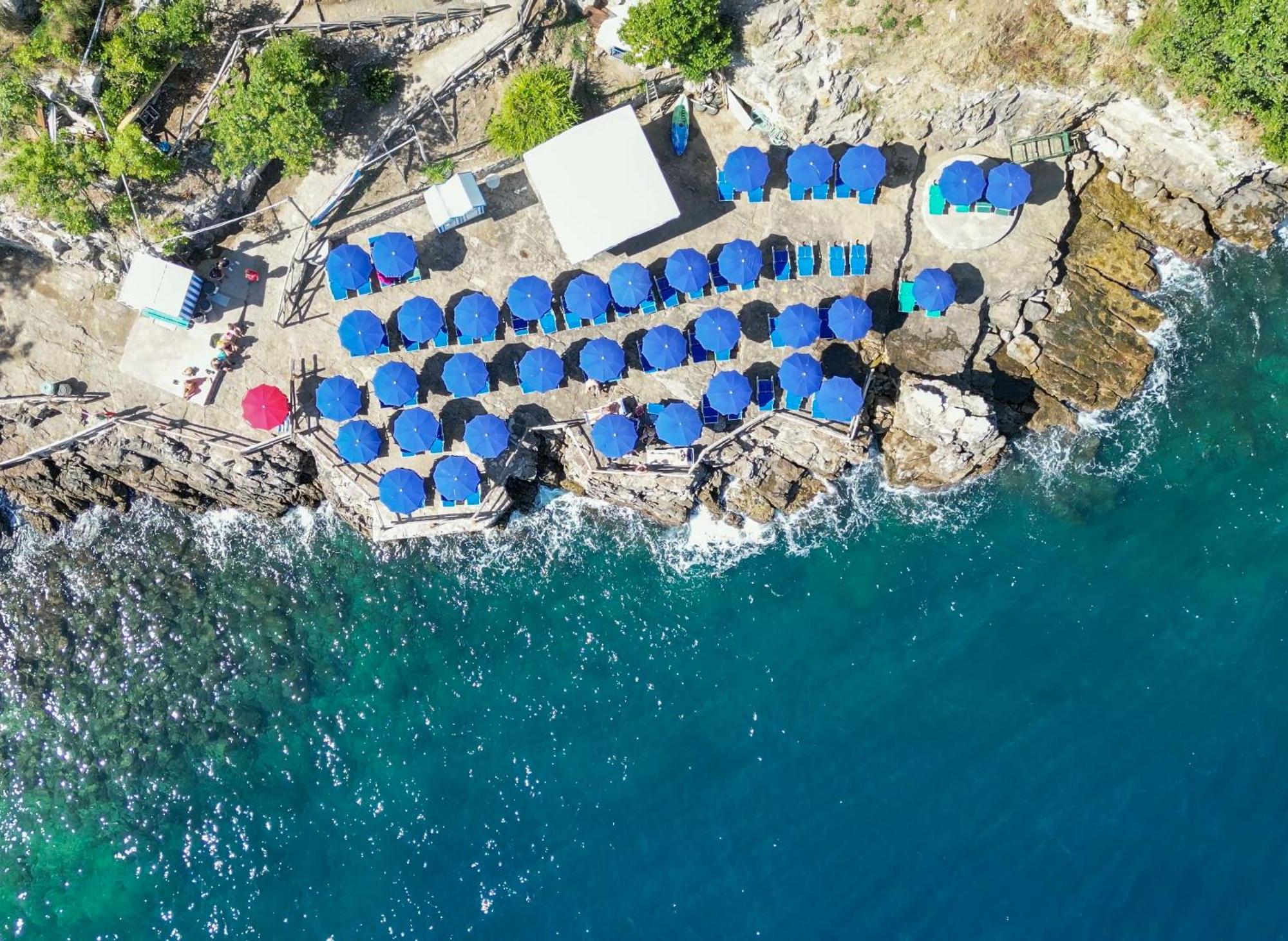 Village Camping Santa Fortunata - Campogaio Сорренто Екстер'єр фото